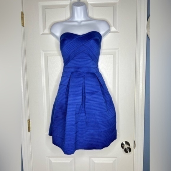 Express Women’s X Small Cobalt Blue Strapless Fit N Flare Pleated Dress XS 2 - Picture 1 of 13